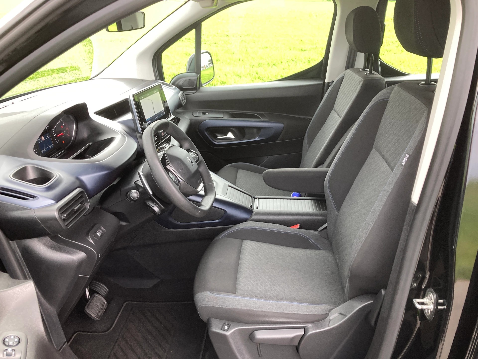 PEUGEOT Rifter Long 1.5 BlueHDi Allure EAT8-image-8