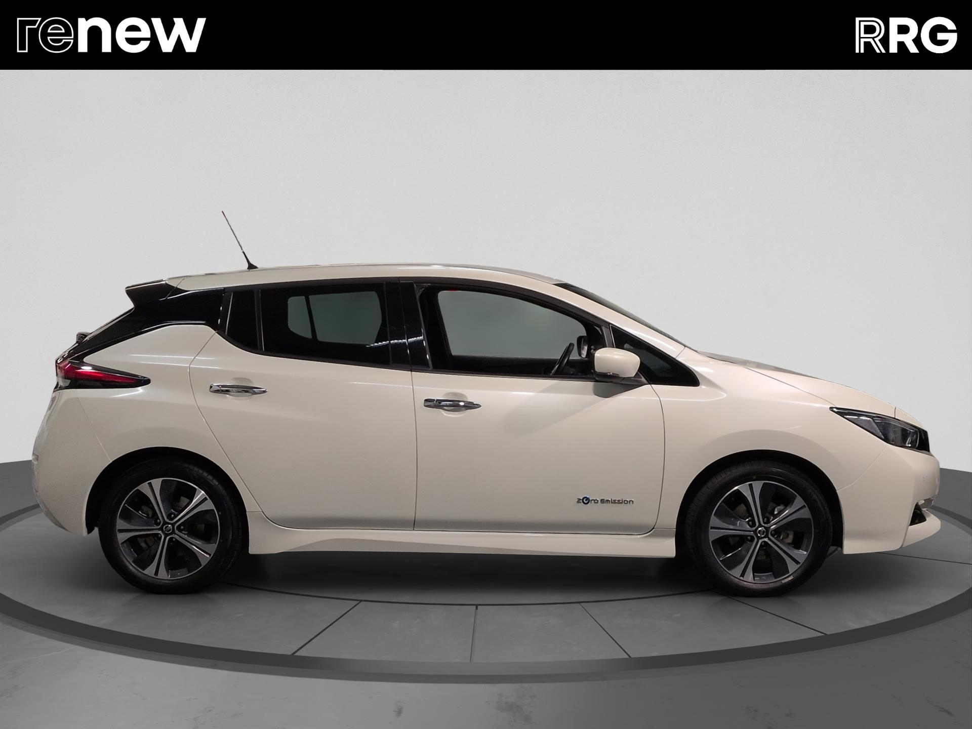 NISSAN Leaf N-Connecta (incl. battery)-image-1