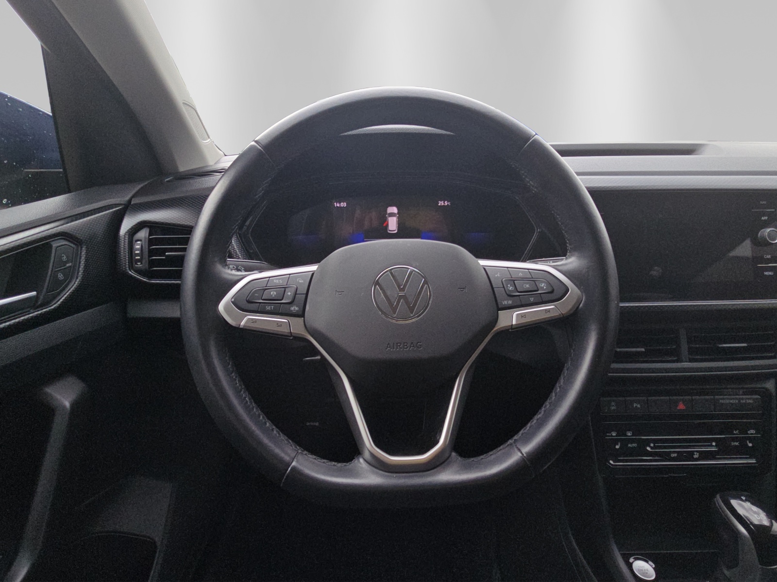 VW T-Cross 1.0 TSI 110 Life DSG-image-11