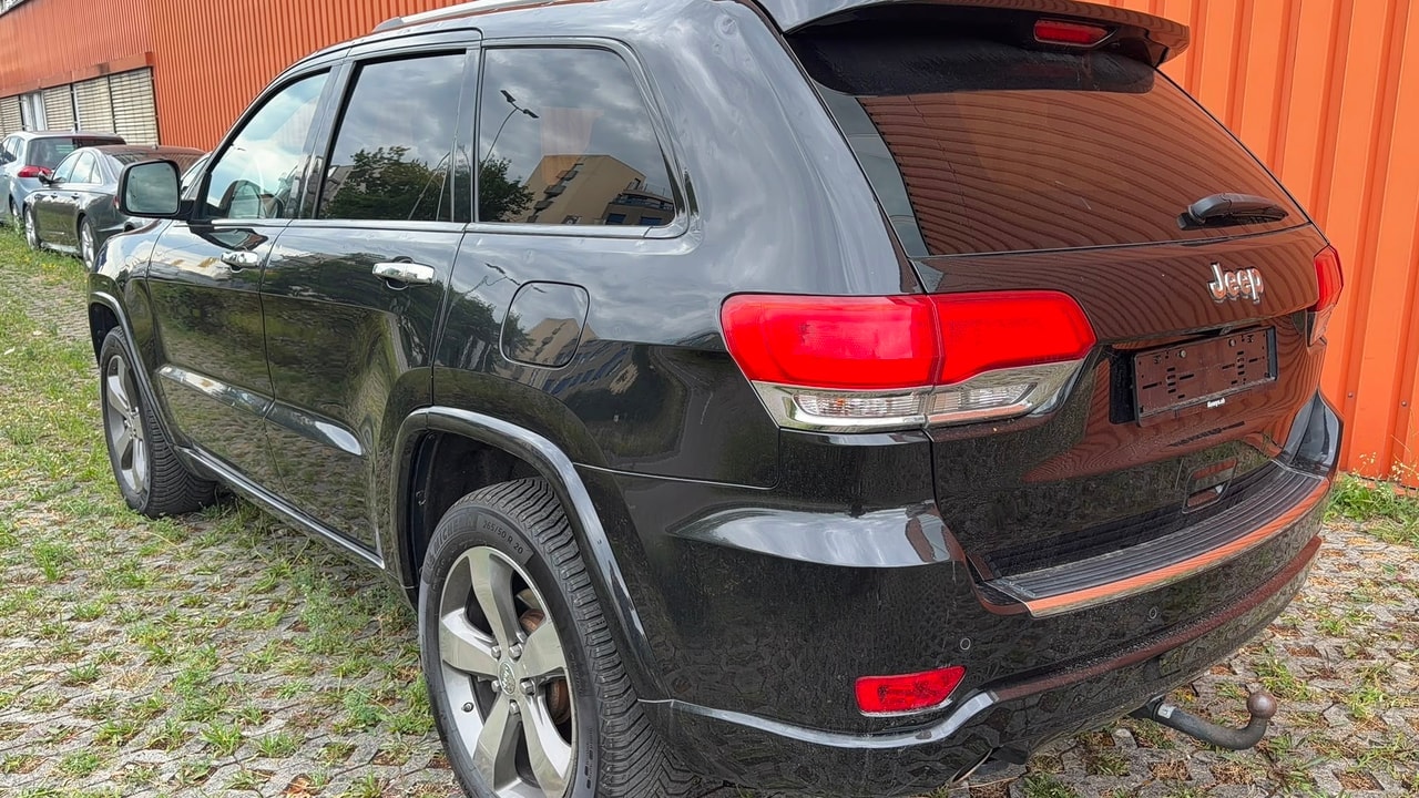 JEEP Grand Cherokee 3.0 CRD Overland Automatic-image-5