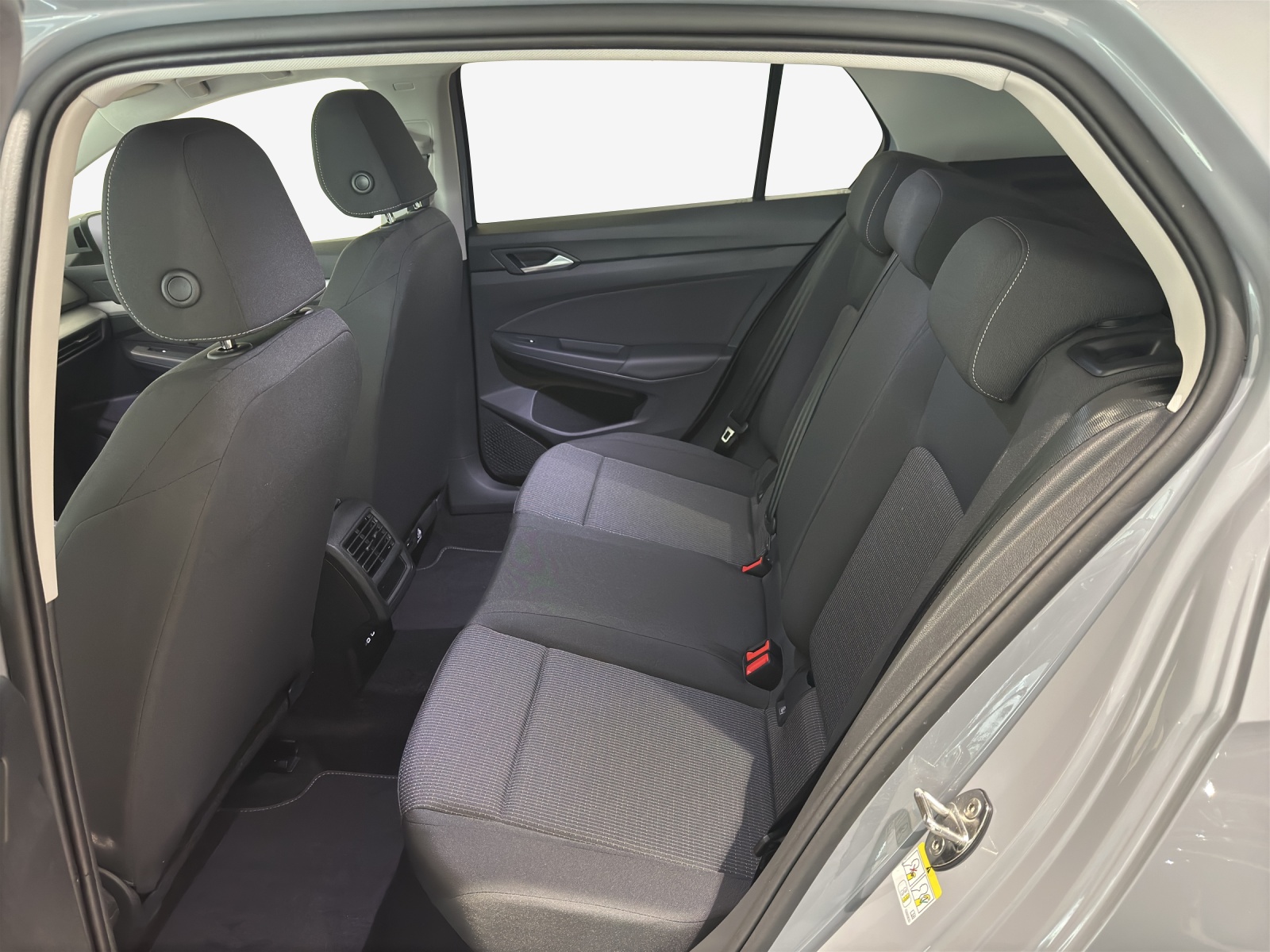 VW Golf 1.5 e TSI mHEV Value DSG-image-11