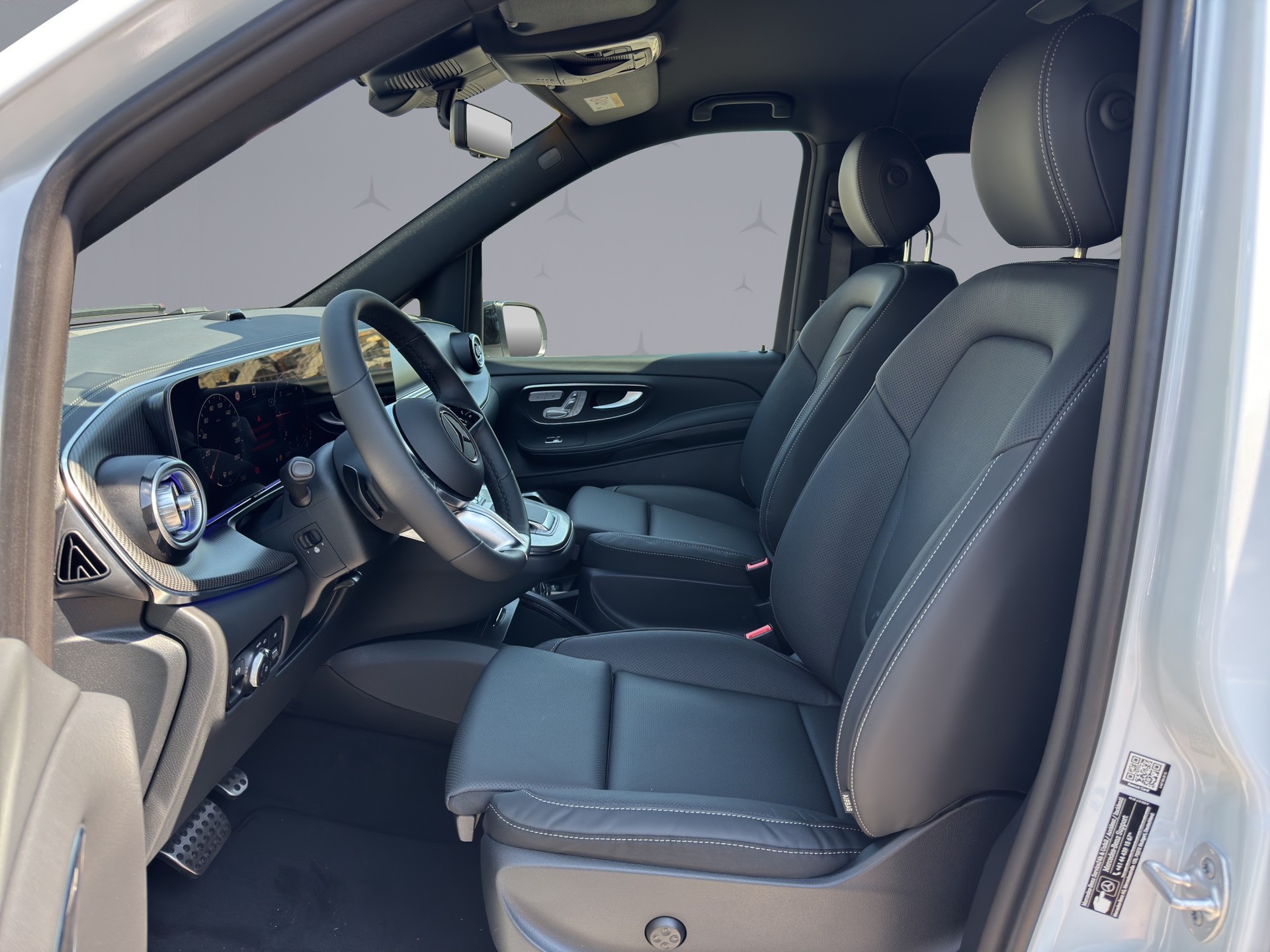 MERCEDES-BENZ V 300 d Swiss Ed. lang 4matic Van-image-20
