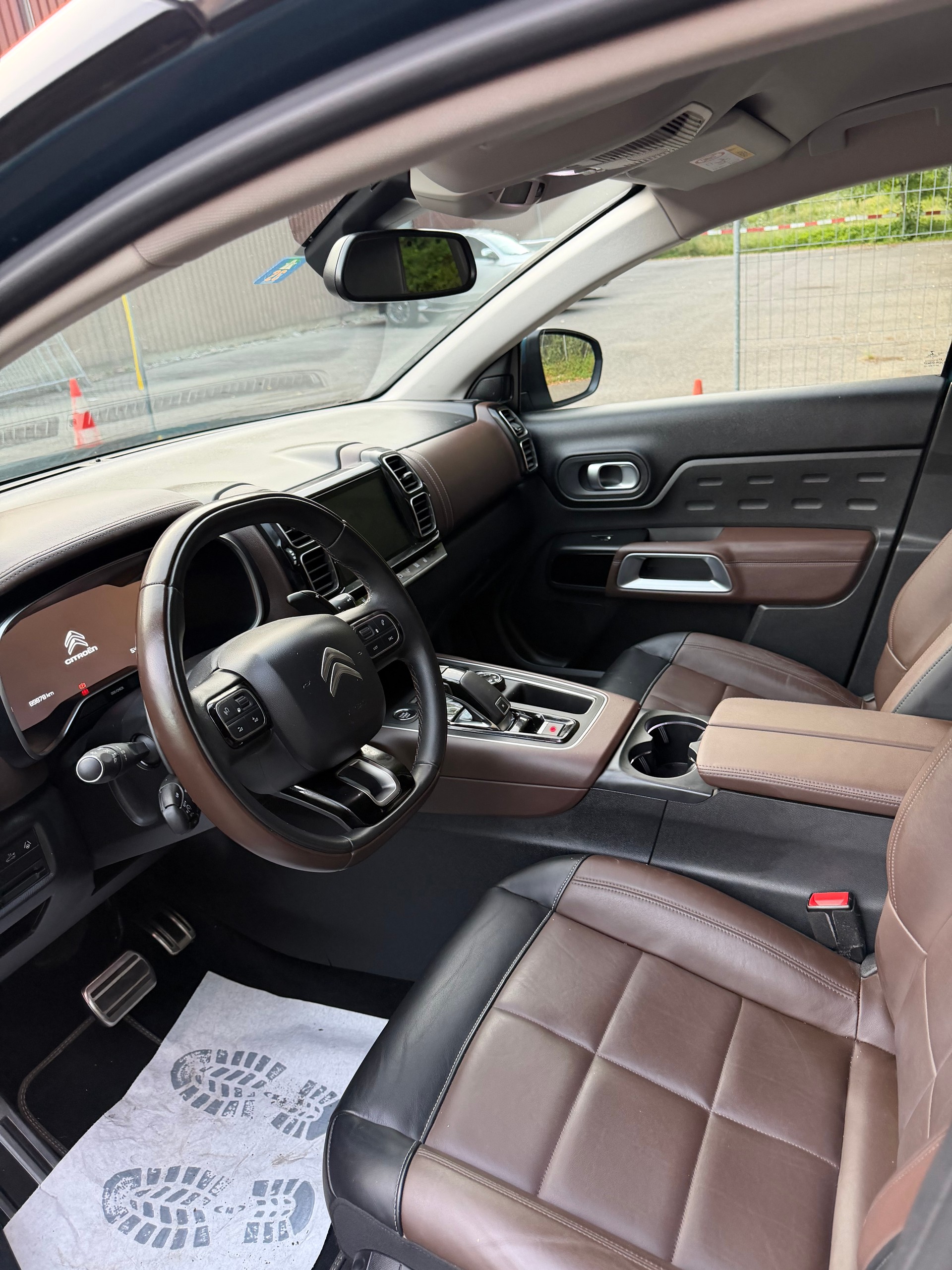 CITROEN C5 Aircross 1.5 BlueHD Shine EAT8-image-8