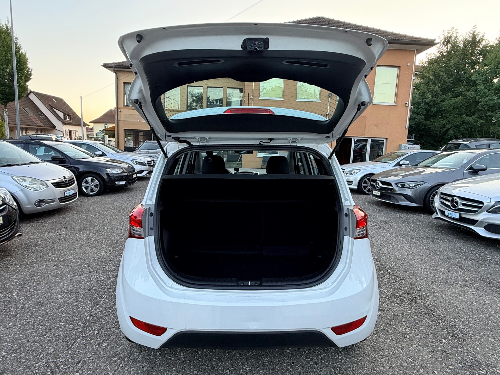 HYUNDAI iX20 1.4 Comfort-image-9