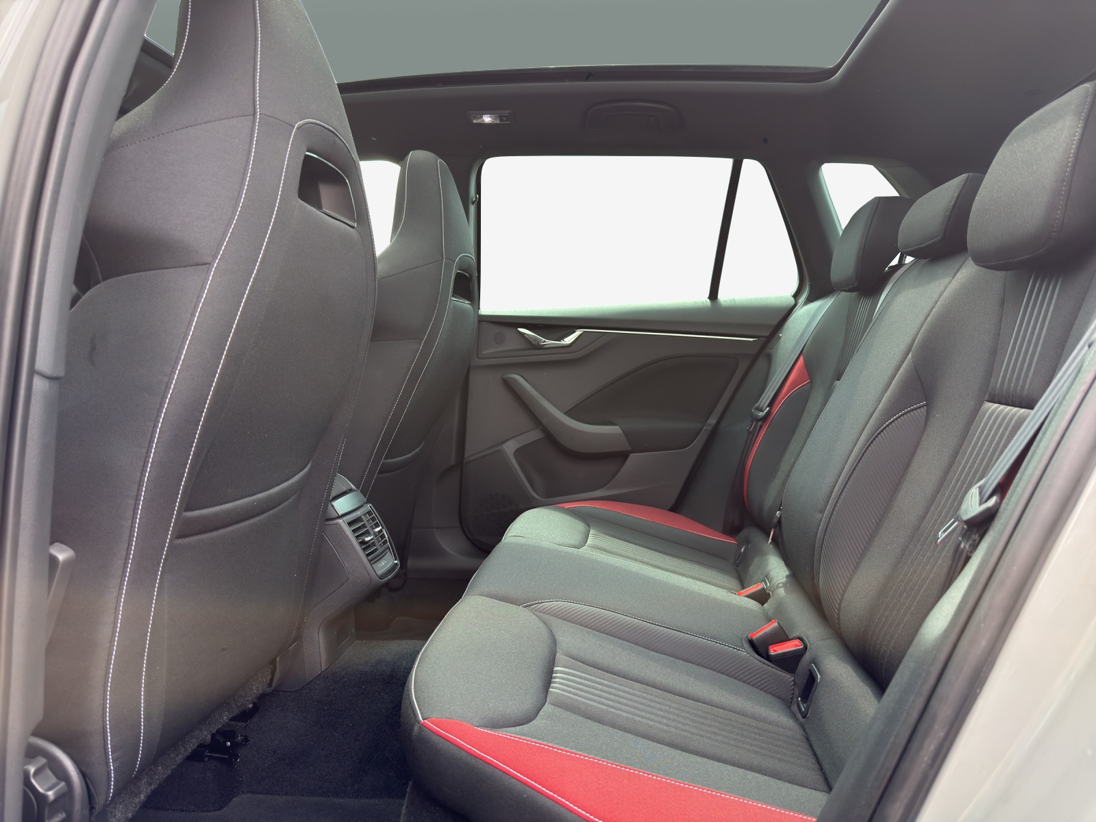 SKODA Kamiq 1.5 TSI ACT Monte Carlo DSG-image-11