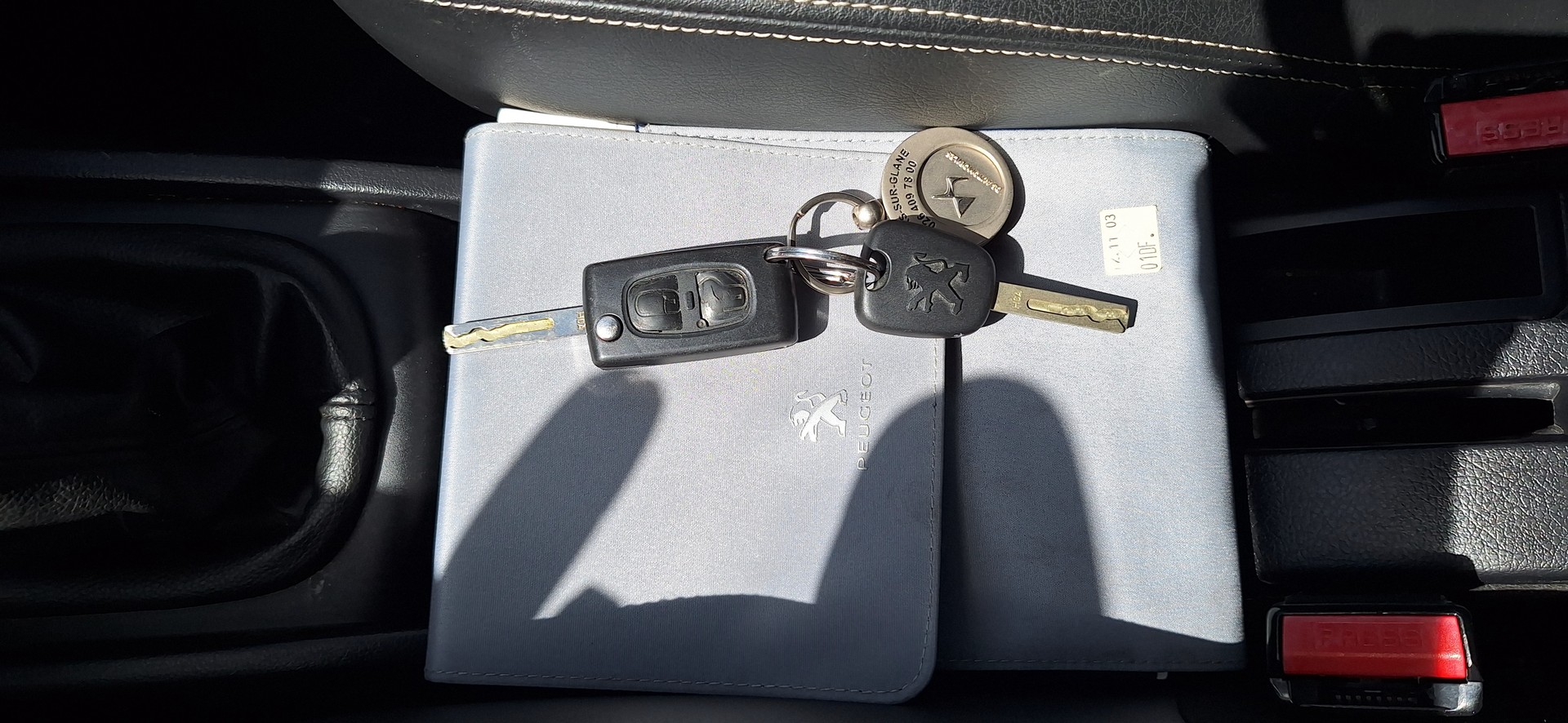 PEUGEOT 207 1.6 16V Swiss Edition-image-28