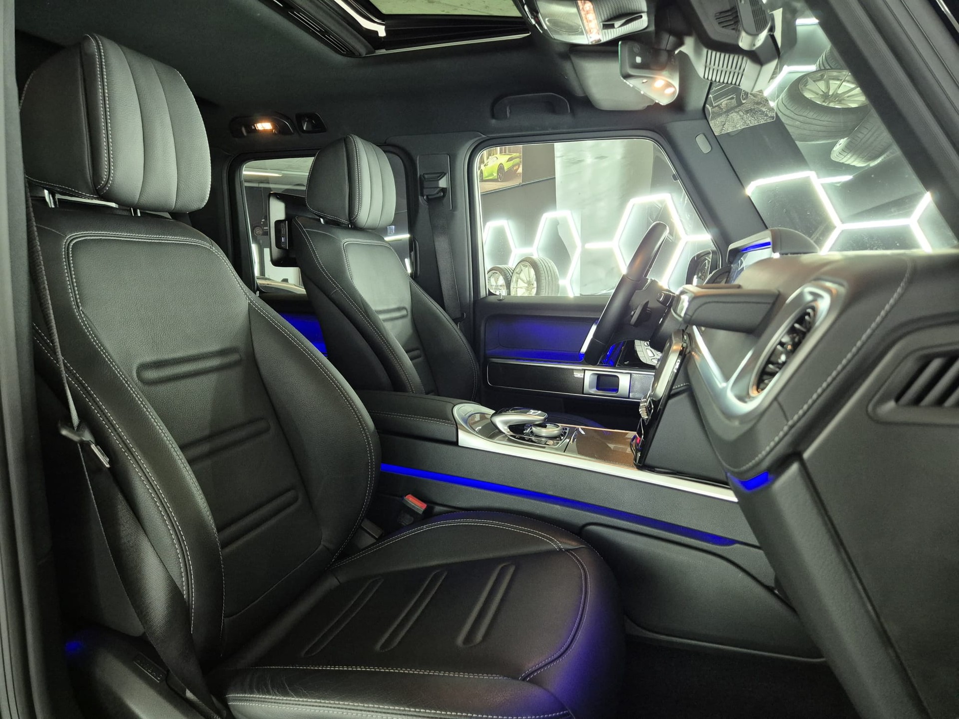 MERCEDES-BENZ G 400 d AMG Line 9G-Tronic-image-29