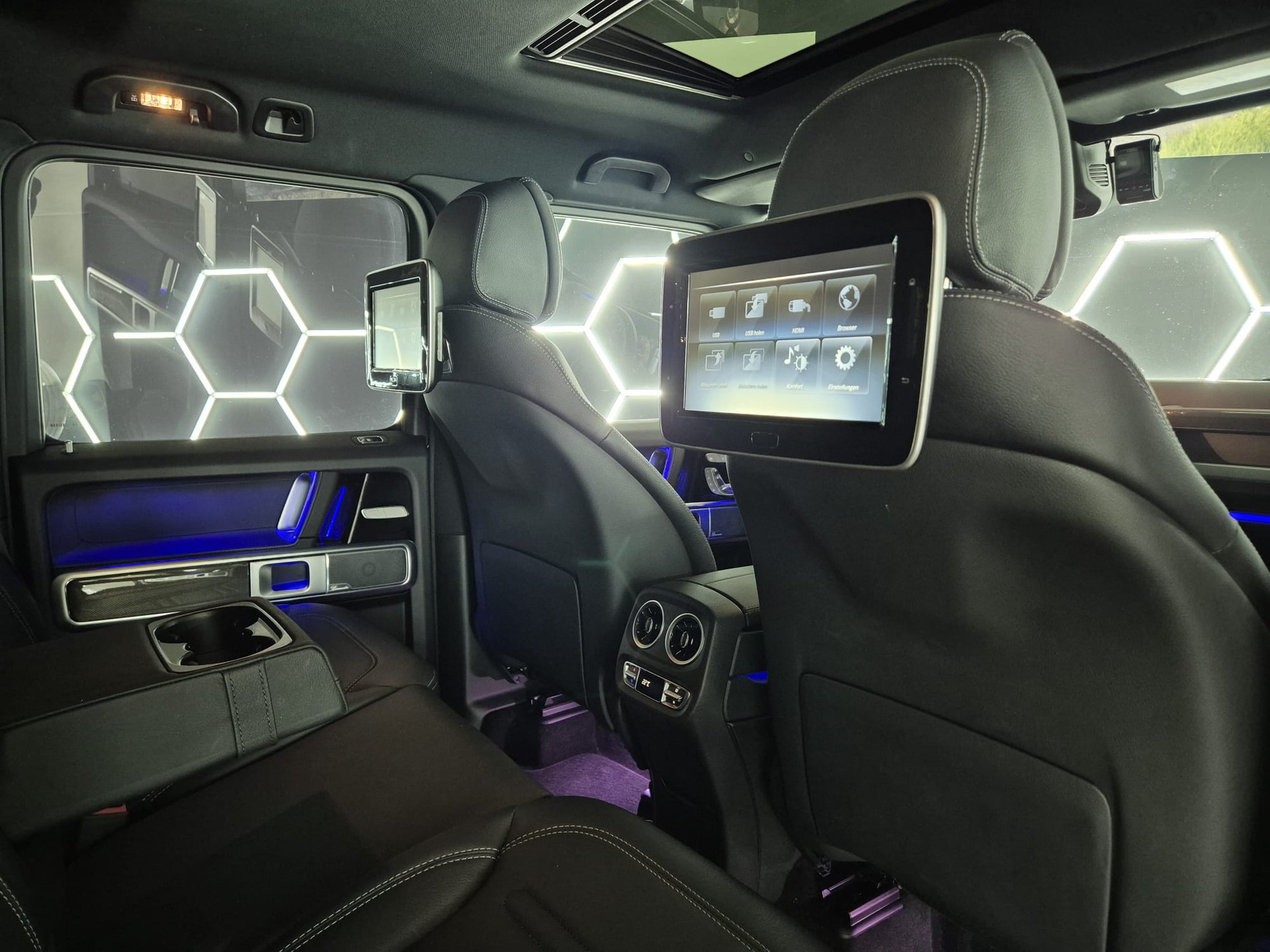 MERCEDES-BENZ G 400 d AMG Line 9G-Tronic-image-24