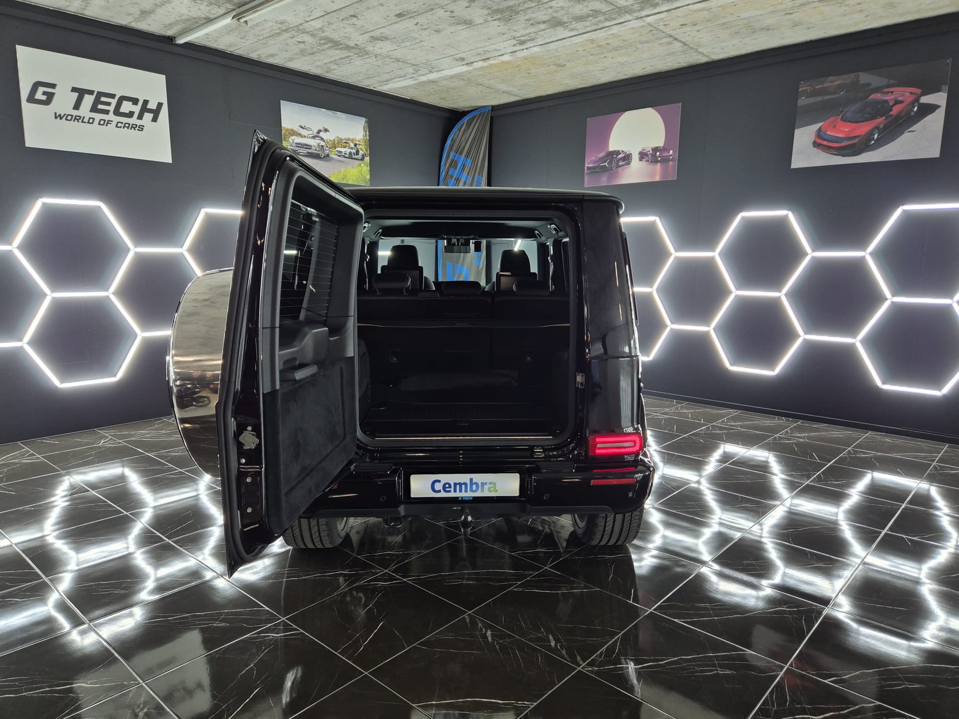 MERCEDES-BENZ G 400 d AMG Line 9G-Tronic-image-12