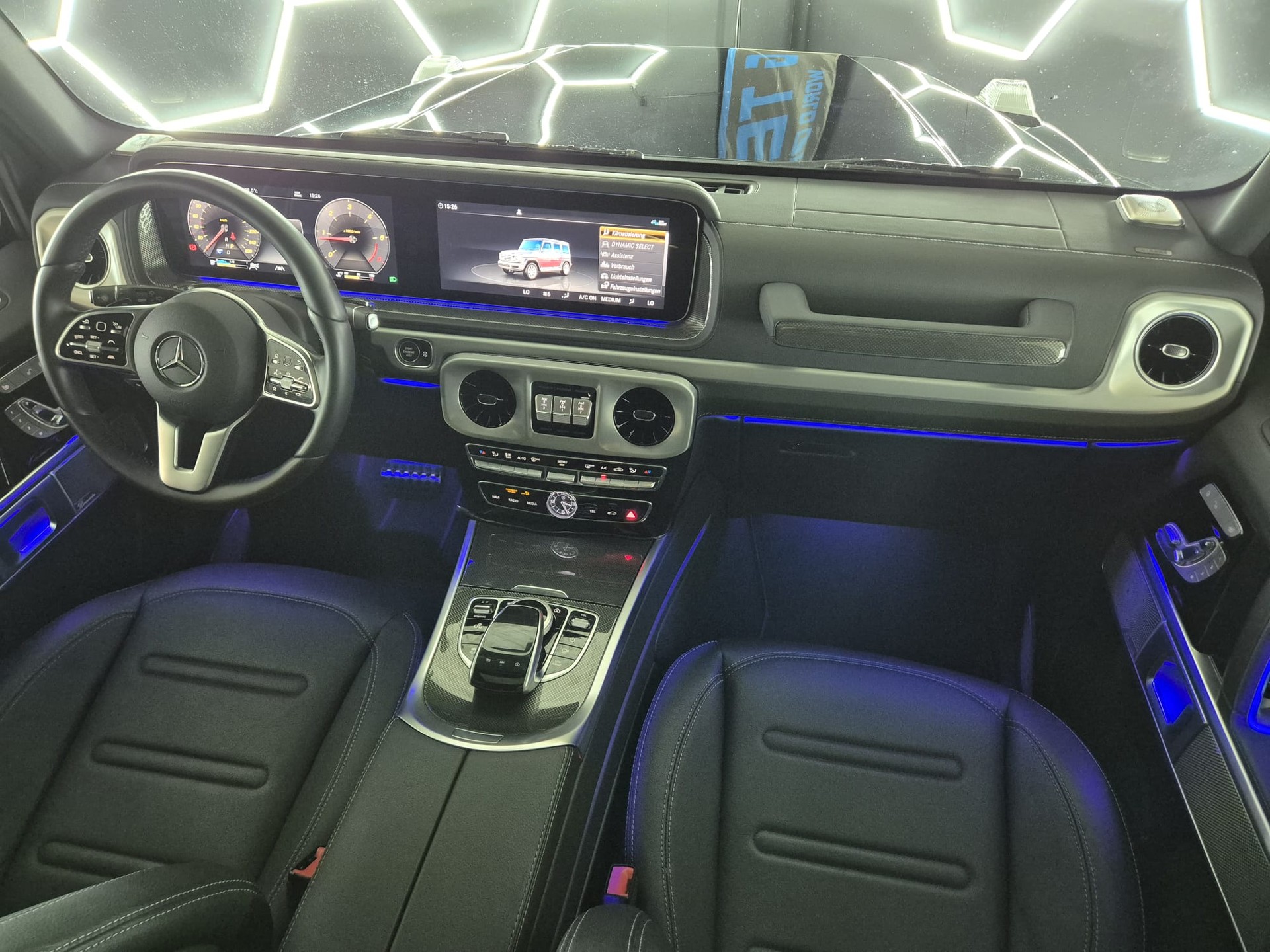 MERCEDES-BENZ G 400 d AMG Line 9G-Tronic-image-37