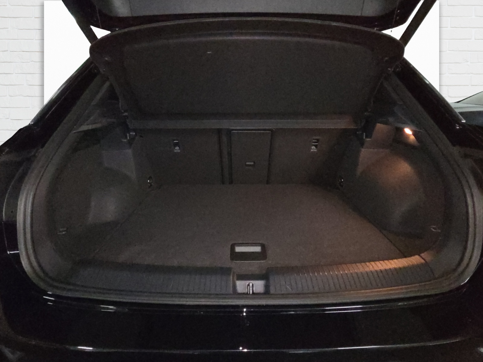 VW T-Roc 2.0 TSI Sport DSG 4Motion-image-8