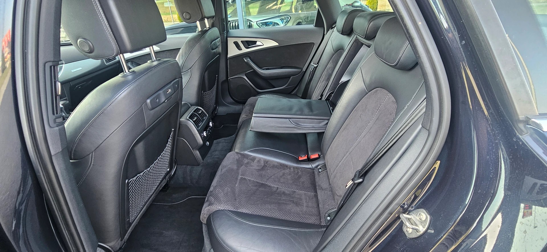 AUDI A6 Avant 3.0 TFSI V6 quattro S-tronic-image-11