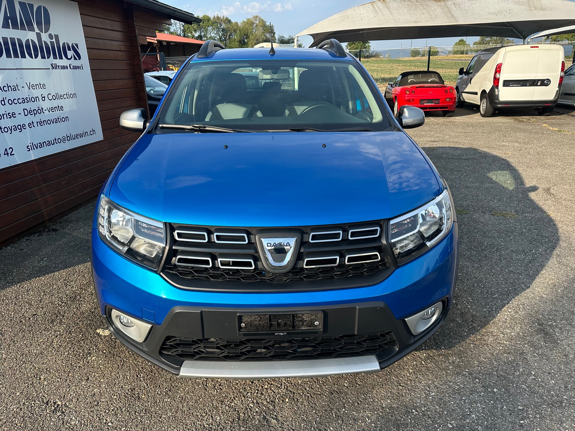 DACIA Sandero 0.9 Lauréate-showroom-element-1