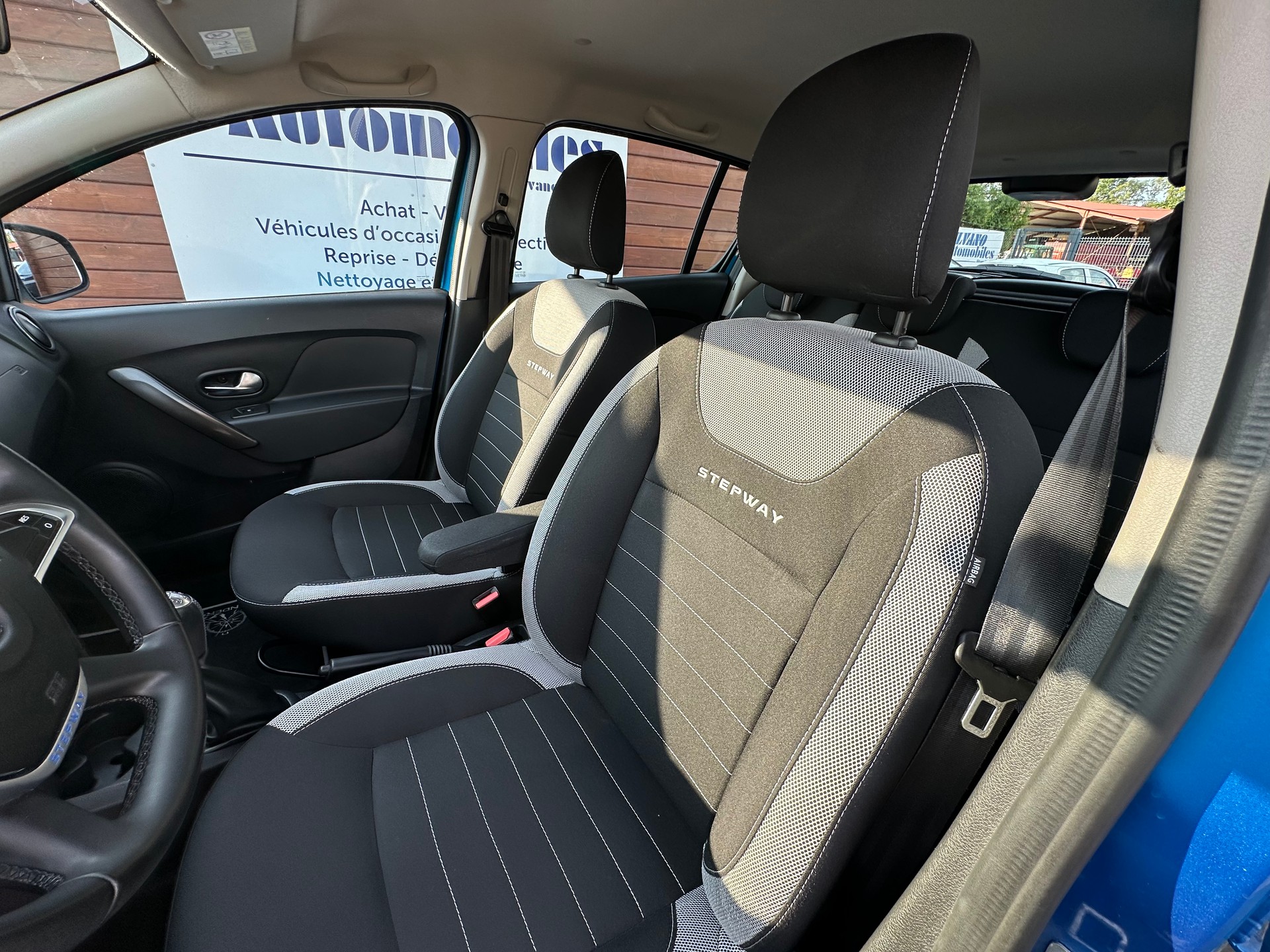 DACIA Sandero 0.9 Lauréate-image-17