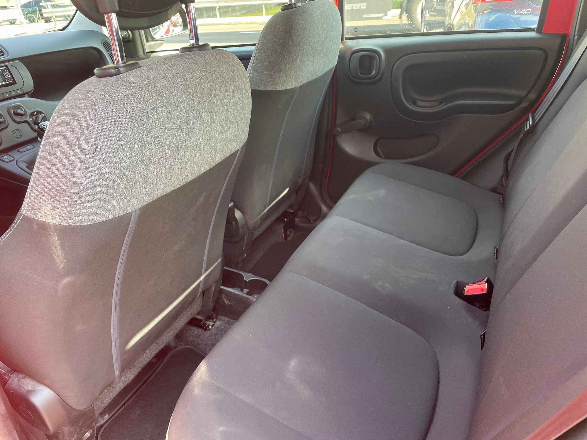 FIAT Panda 1.0 MHEV RED-image-3
