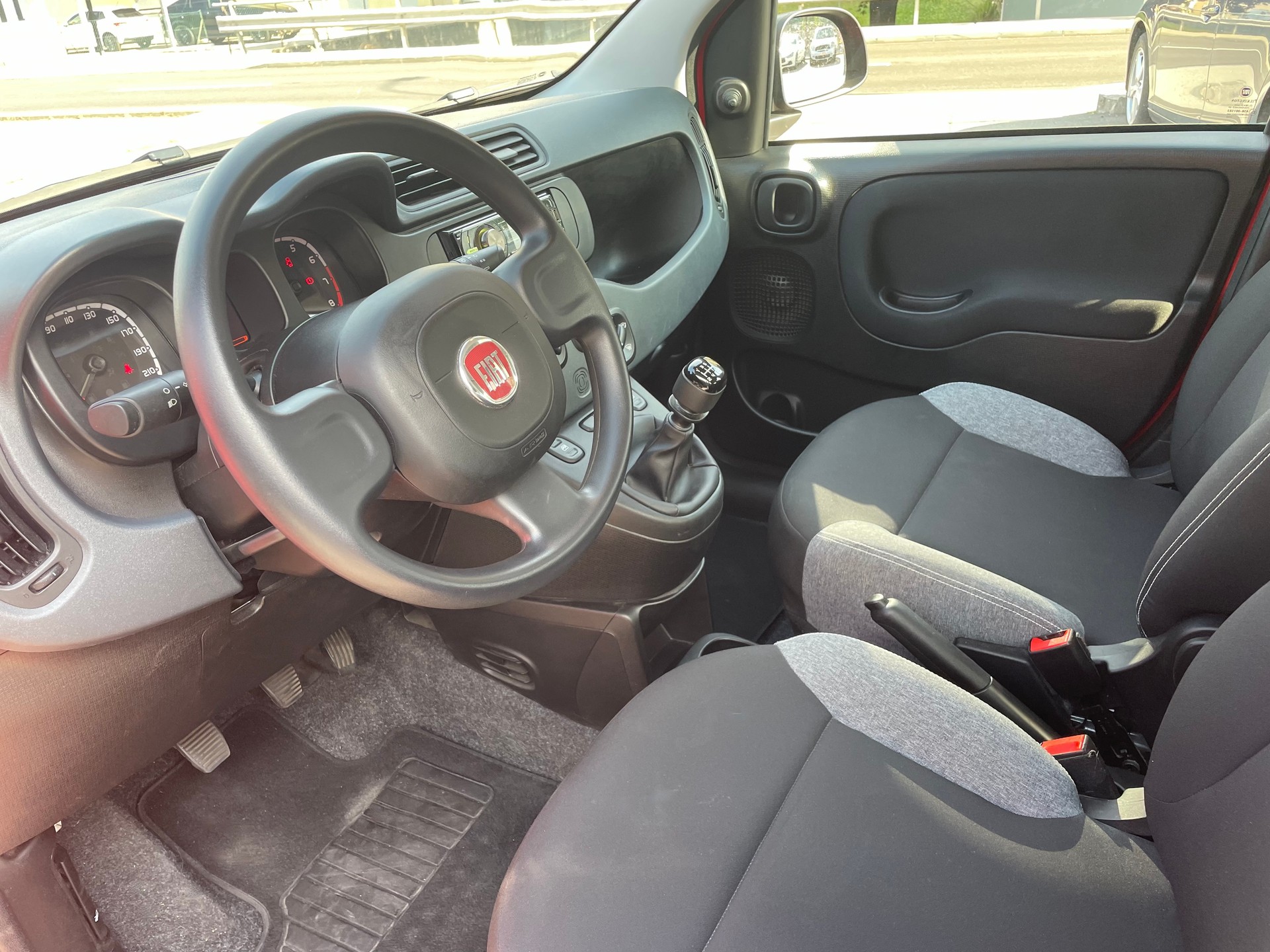 FIAT Panda 1.0 MHEV RED-image-2