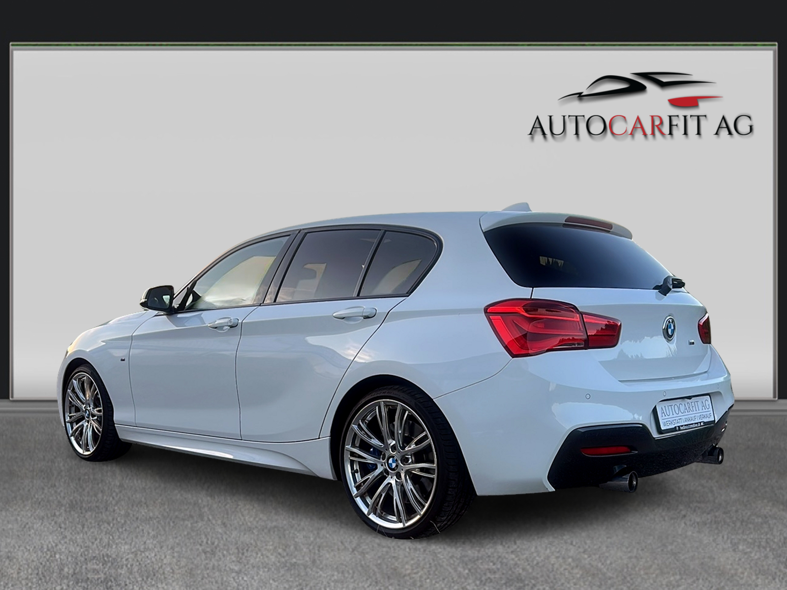 BMW M135i xDrive Steptronic-image-4