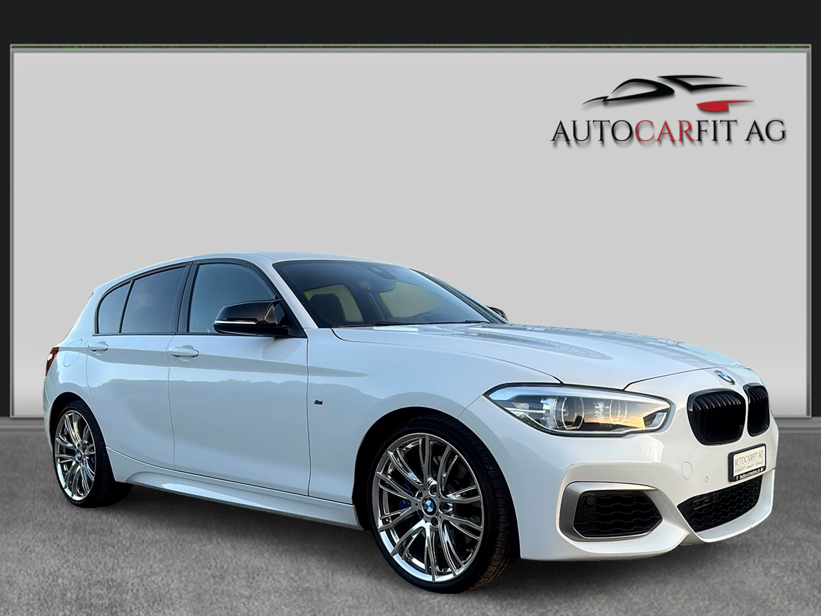 BMW M135i xDrive Steptronic-image-9