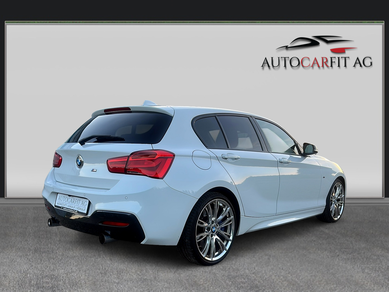 BMW M135i xDrive Steptronic-image-6