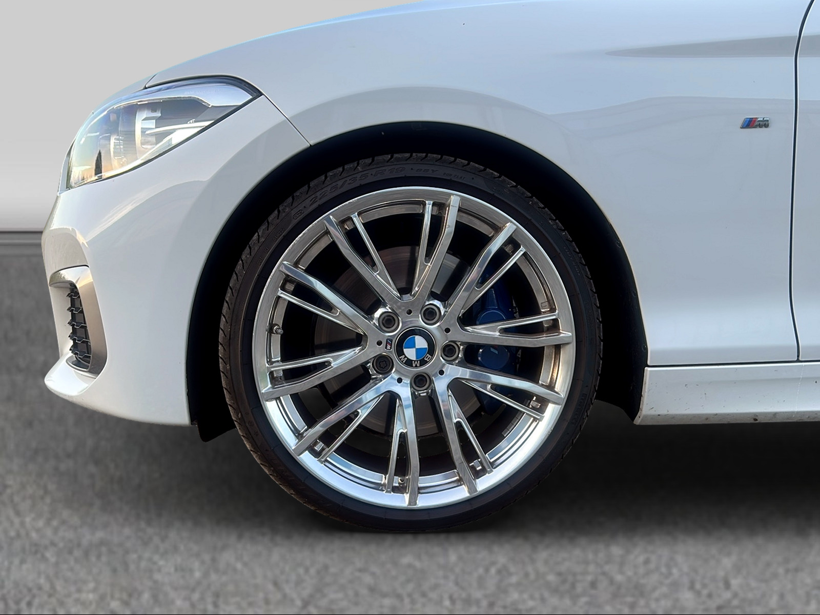 BMW M135i xDrive Steptronic-image-3