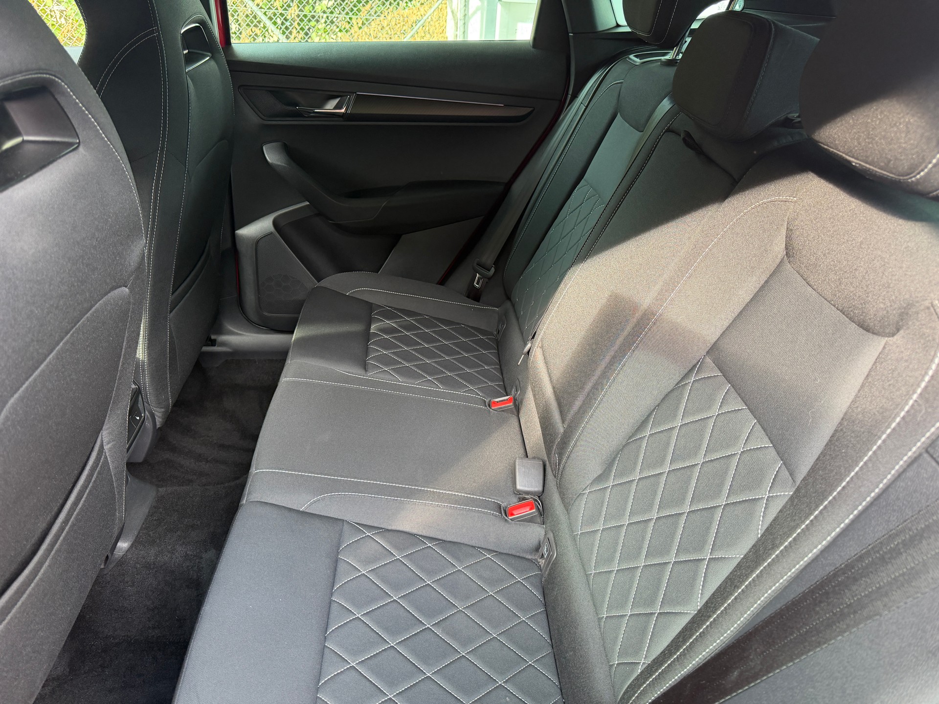 SKODA Karoq 2.0 TDI CR Sport Line 4x4 DSG-image-11