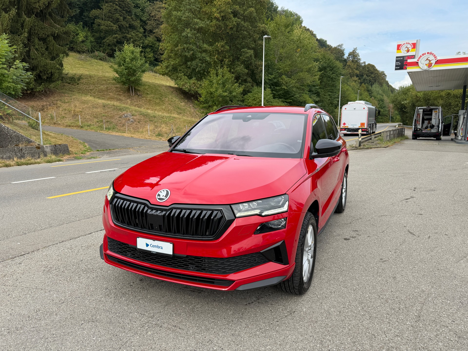 SKODA Karoq 2.0 TDI CR Sport Line 4x4 DSG-image-1