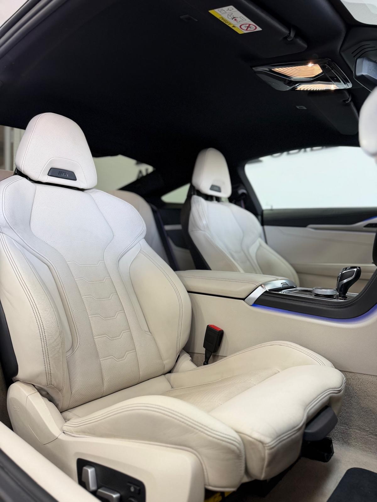 BMW M850i xDrive First Edition Steptronic *Laserlicht / Carbon / 360 Kamera / Live Cockpit / Individual Sonderlack*-image-8