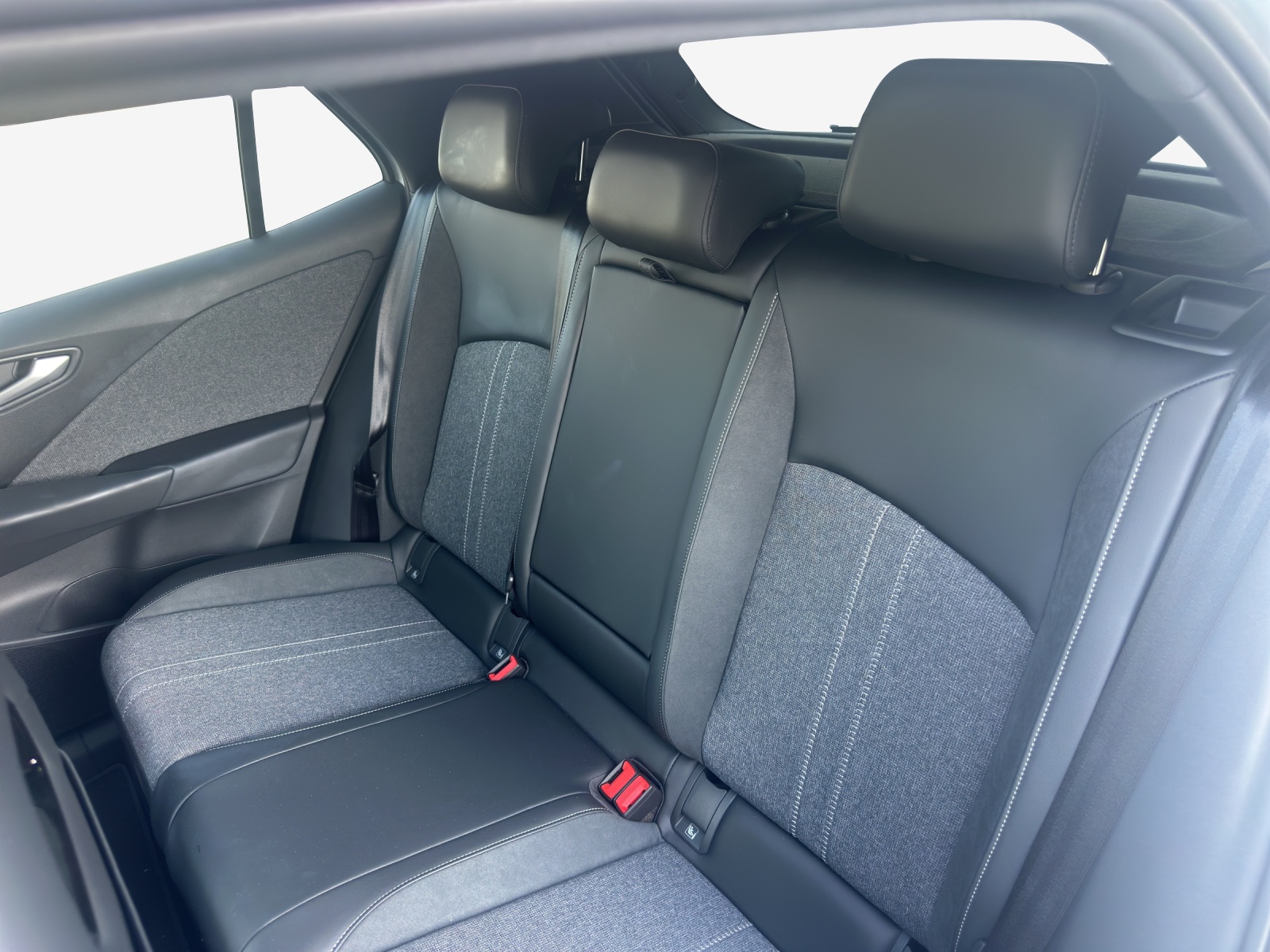 VW ID.3 Neo 58 kWh 190 PS Style-image-11