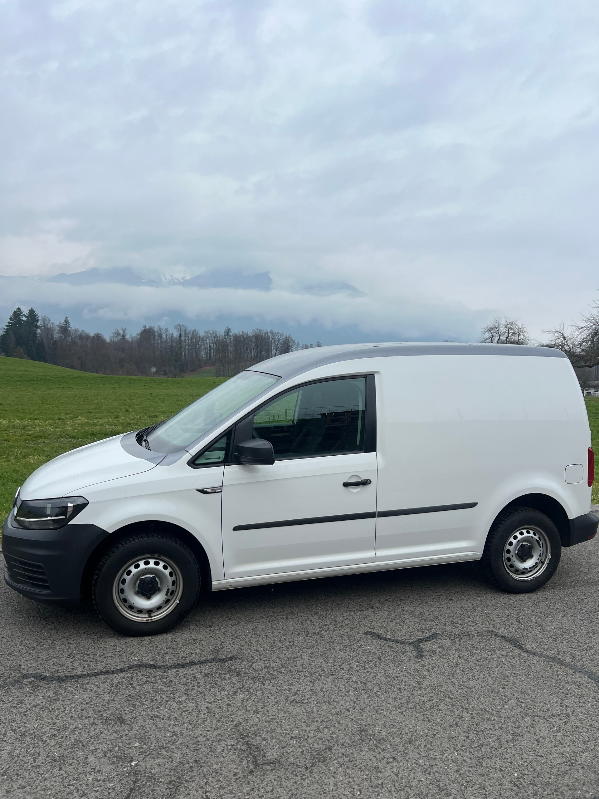 VW CADDY-image-7