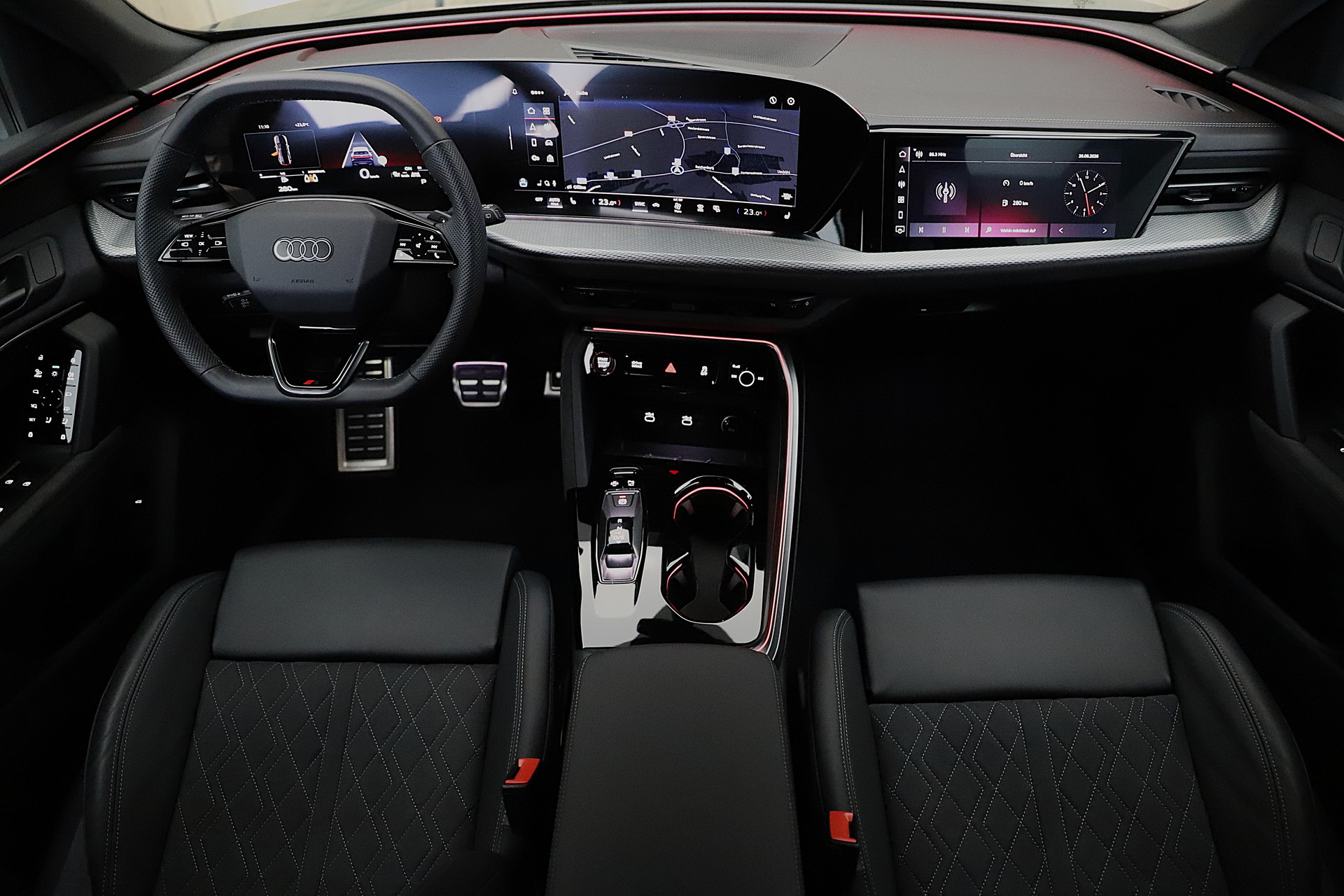 AUDI Q5 Sportback TFSI quattro S-tronic S-Line Interieur + Exterieur Edition One Paket-image-5