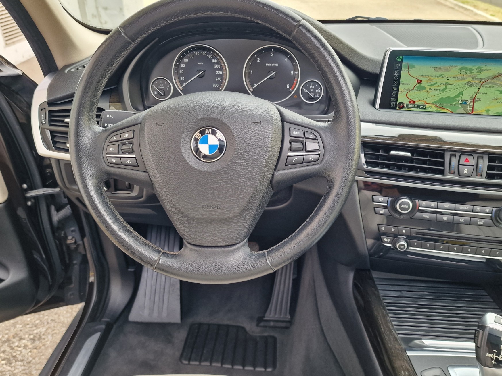 BMW X5 xDrive 30d Steptronic-image-9