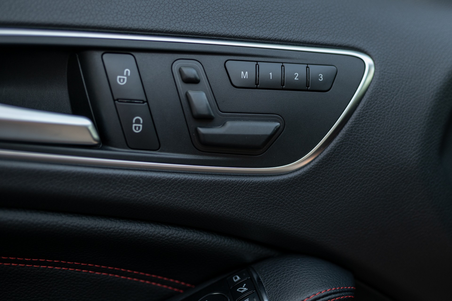 MERCEDES-BENZ A 45 AMG 4m-image-12
