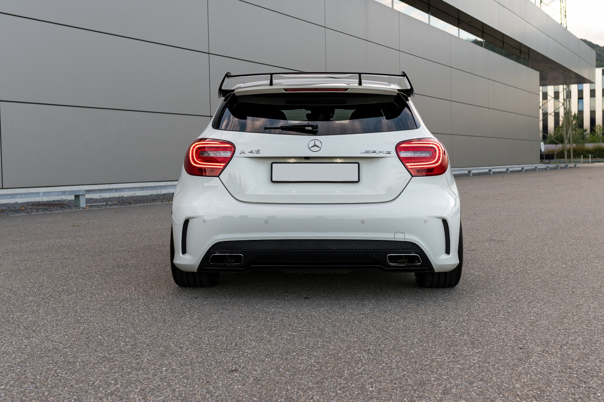 MERCEDES-BENZ A 45 AMG 4m-image-4