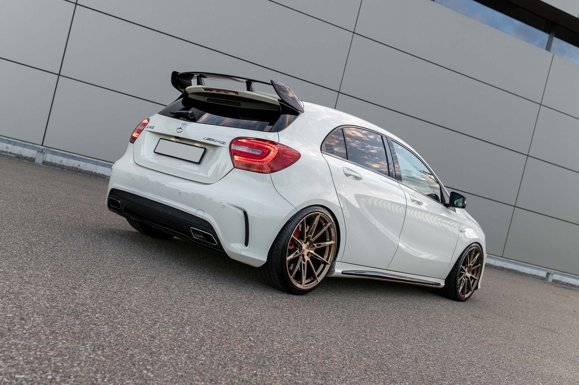 MERCEDES-BENZ A 45 AMG 4m-image-1