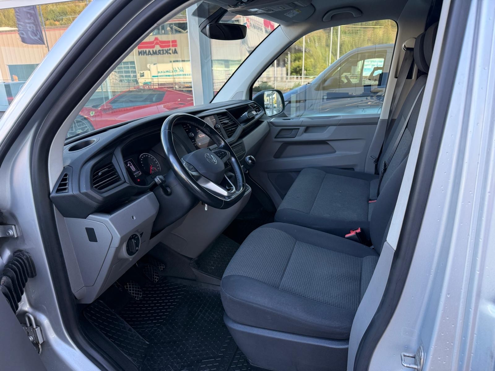 VW T6.1 2.0 TDI Kasten RS3000mm AHK 2.2 T-image-9