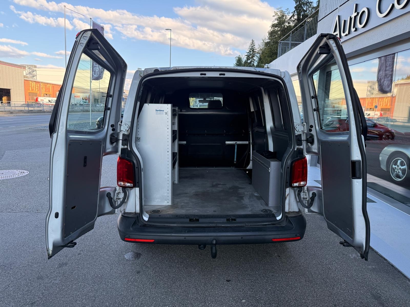 VW T6.1 2.0 TDI Kasten RS3000mm AHK 2.2 T-image-19