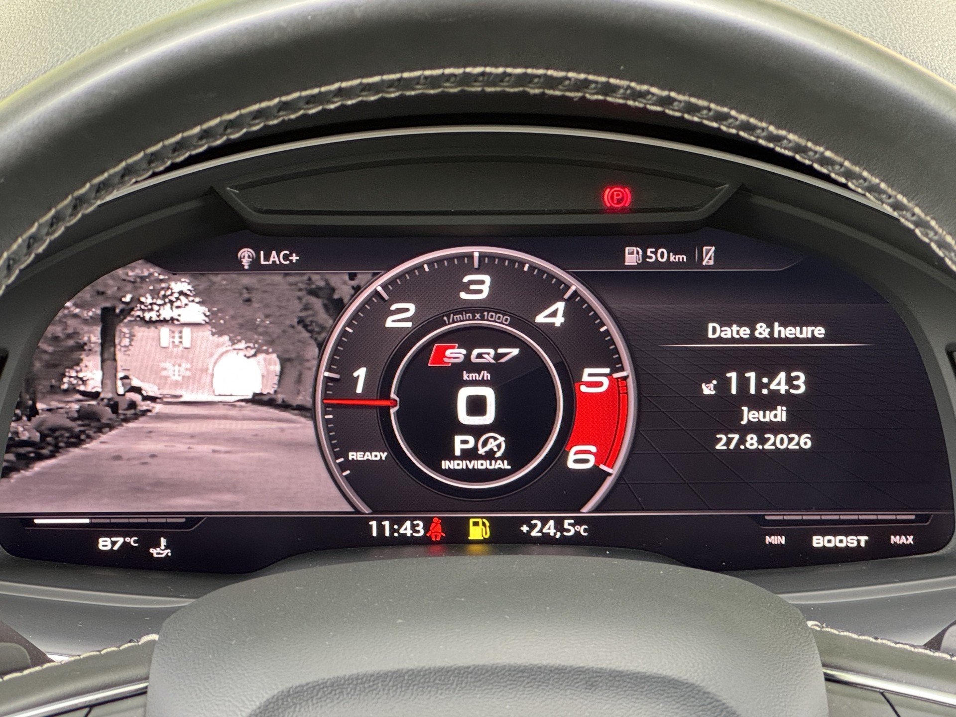 AUDI SQ7 4.0 TDI quattro tiptronic-image-13