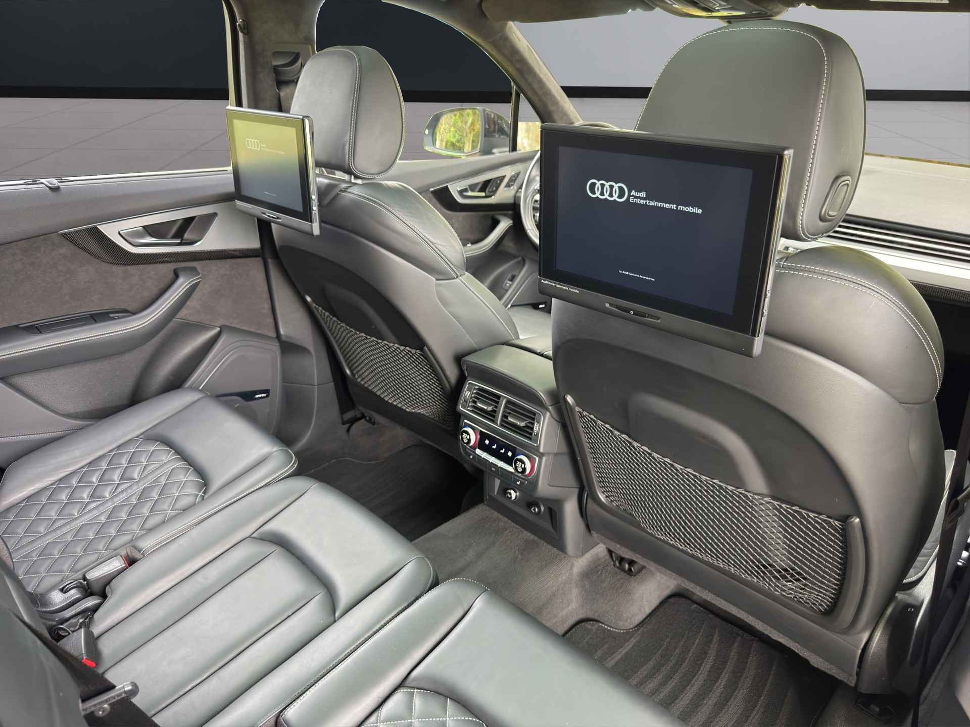 AUDI SQ7 4.0 TDI quattro tiptronic-image-19