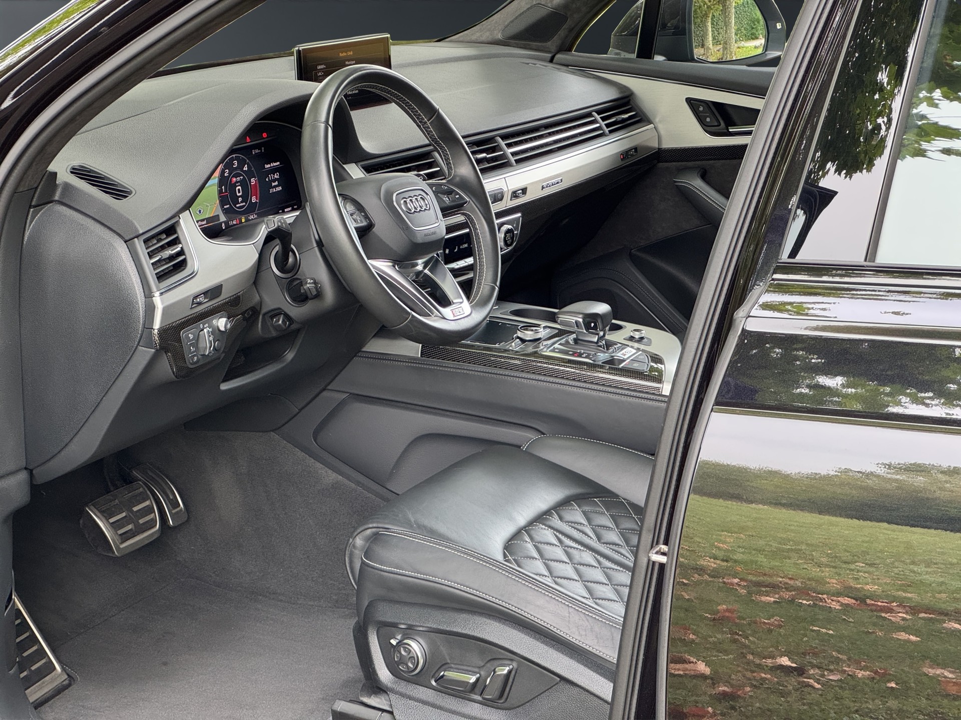AUDI SQ7 4.0 TDI quattro tiptronic-image-8