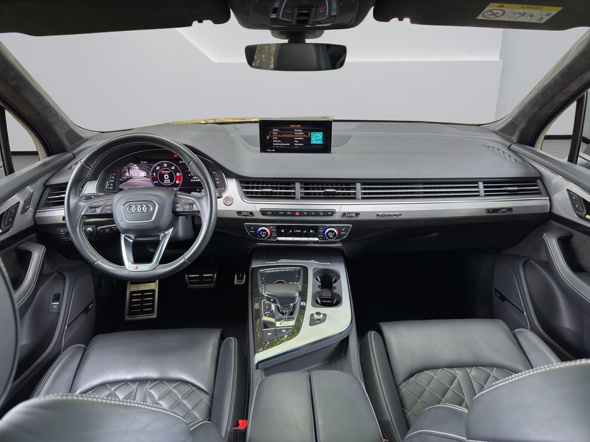 AUDI SQ7 4.0 TDI quattro tiptronic-image-14