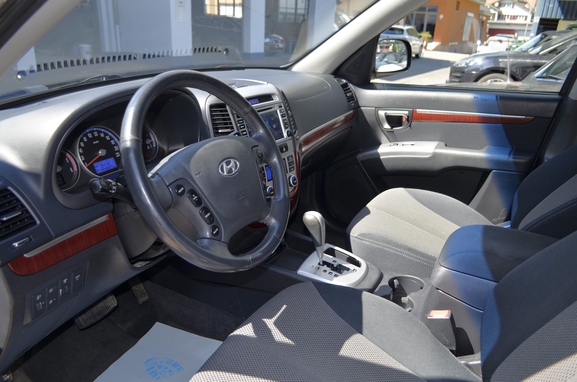 HYUNDAI Santa Fe 2.2 CRDi Style 4WD Automatic-image-7