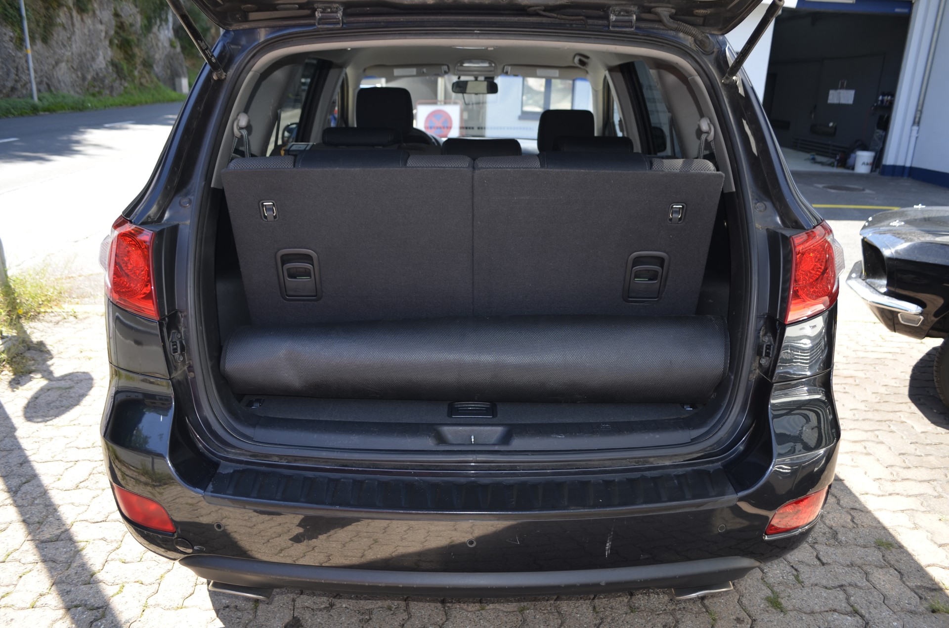 HYUNDAI Santa Fe 2.2 CRDi Style 4WD Automatic-image-9