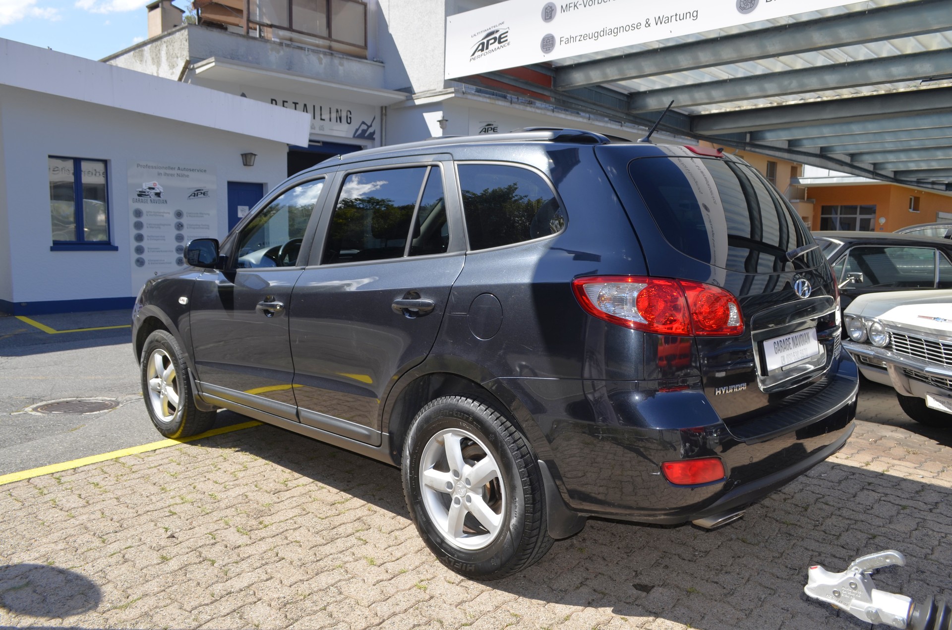 HYUNDAI Santa Fe 2.2 CRDi Style 4WD Automatic-image-2