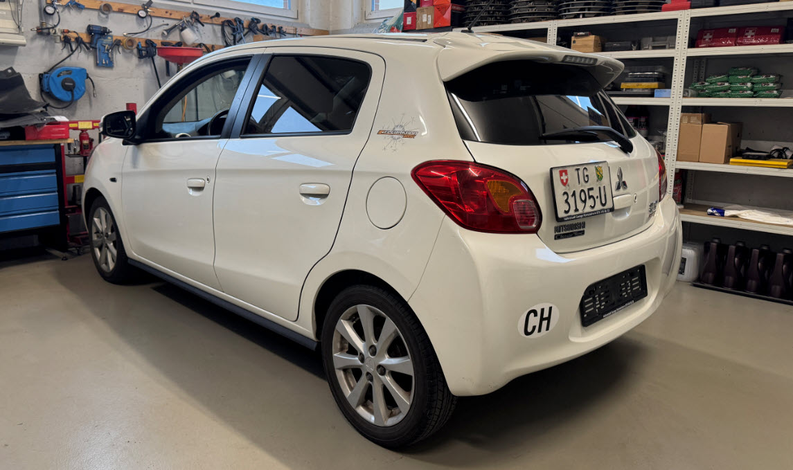 MITSUBISHI Space Star 1.2 Celebration 300K-image-2