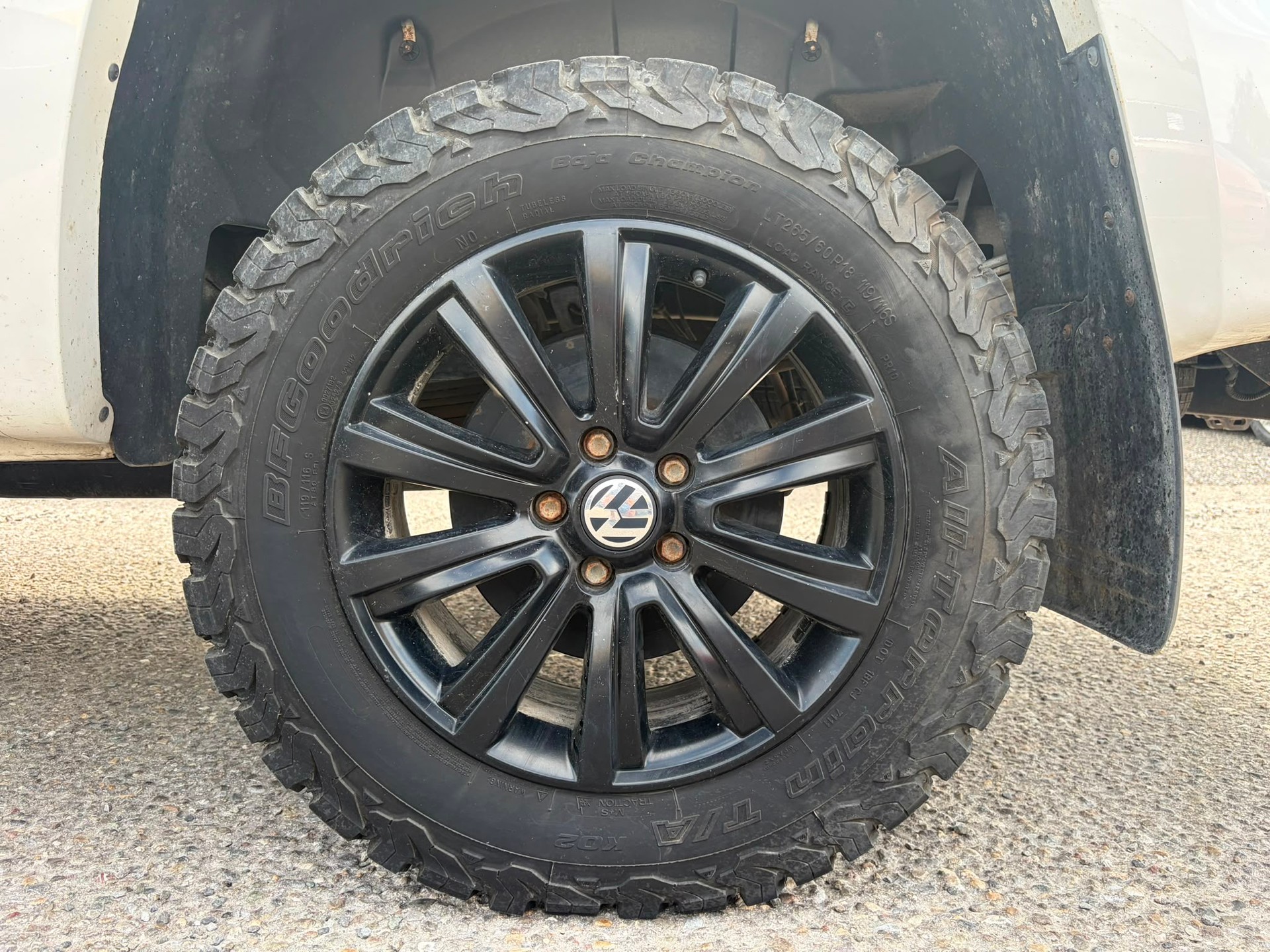 VW Amarok 2.0 BiTDI Trendline 4Motion-image-10