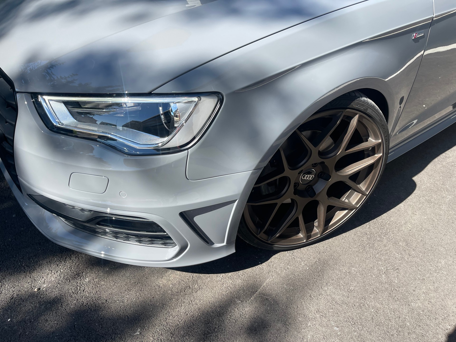AUDI A3 Sportback 1.8 TFSI Ambition quattro S-tronic mit absoluter Top-Ausstattung!!-image-1