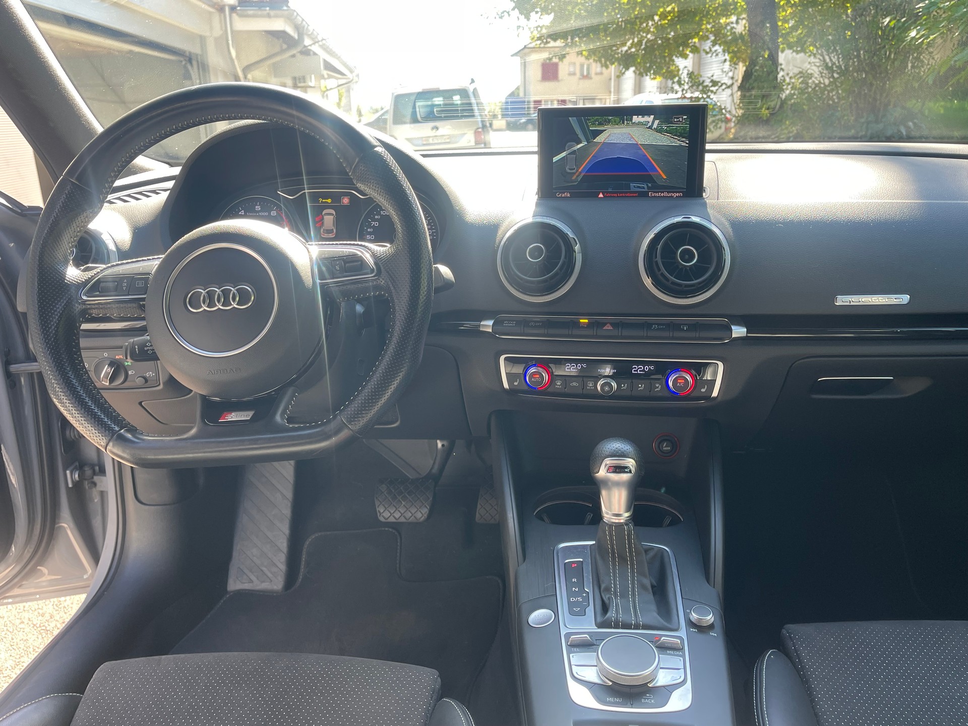 AUDI A3 Sportback 1.8 TFSI Ambition quattro S-tronic mit absoluter Top-Ausstattung!!-image-9