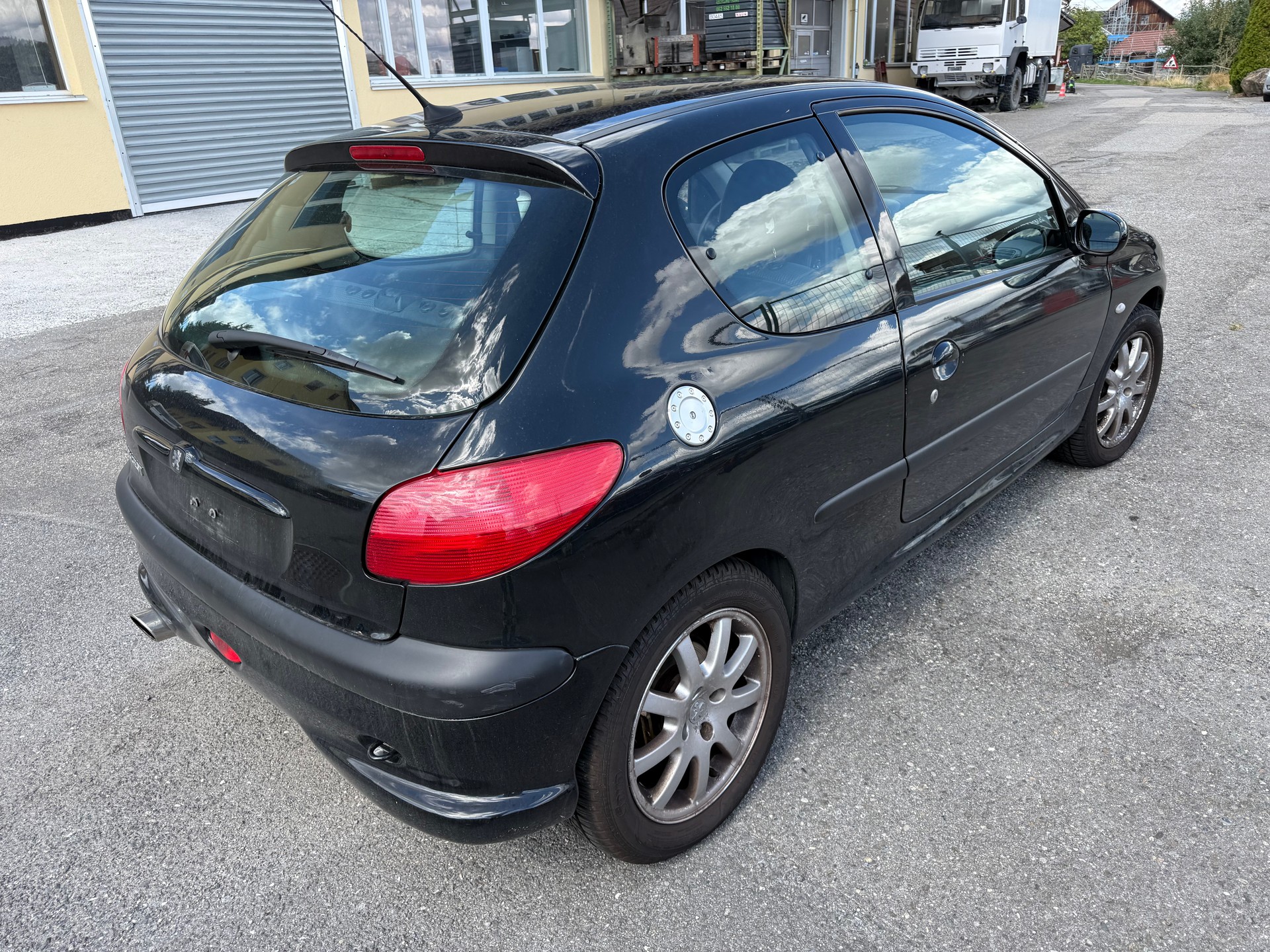 PEUGEOT 206 2.0 16V GTI-image-3