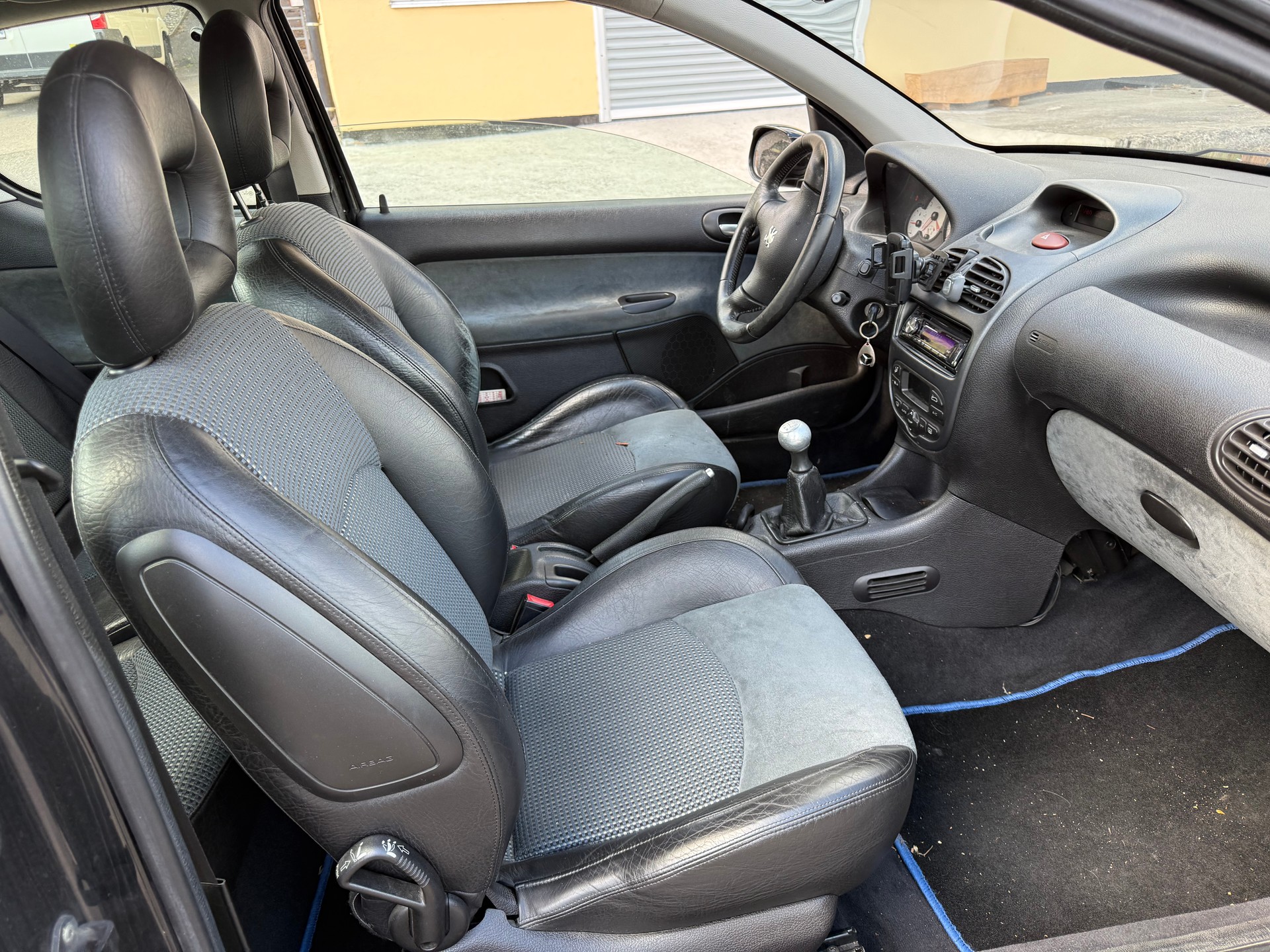 PEUGEOT 206 2.0 16V GTI-image-5