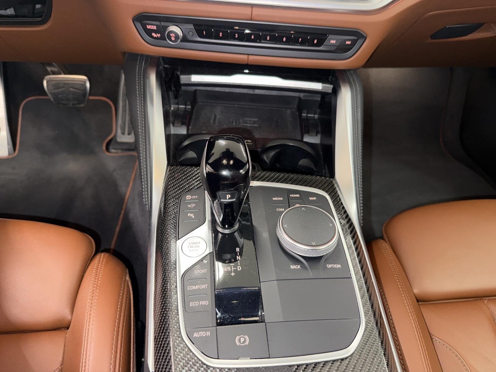 BMW M440i xDrive Coupé-image-16